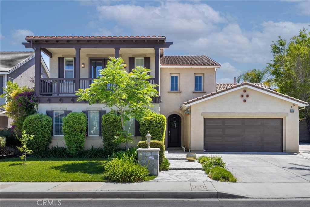 8034 E Portico