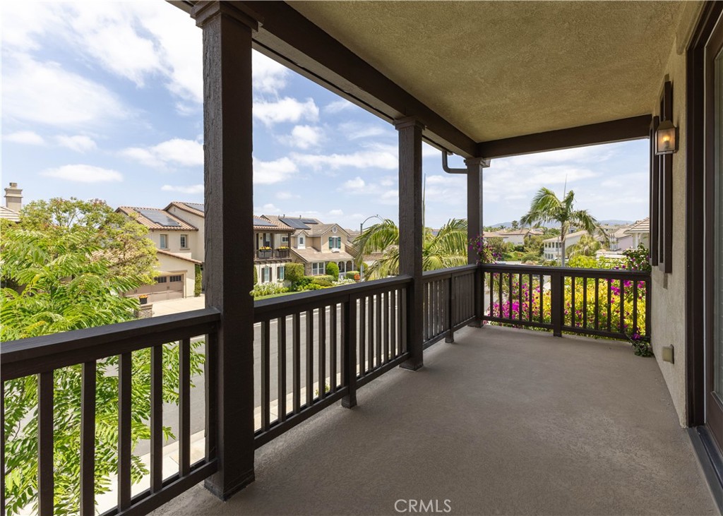 8034 E Portico