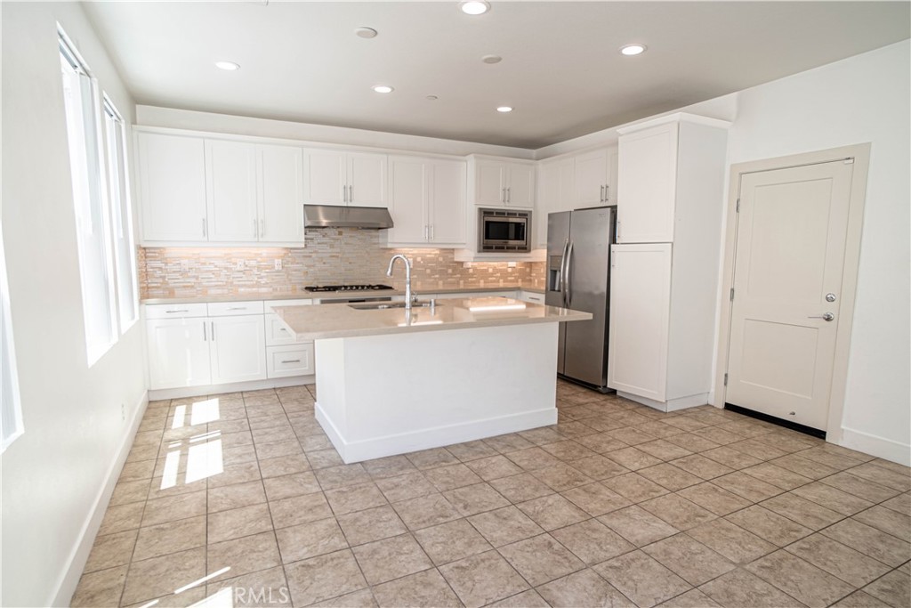 1221 Viejo Hills Drive