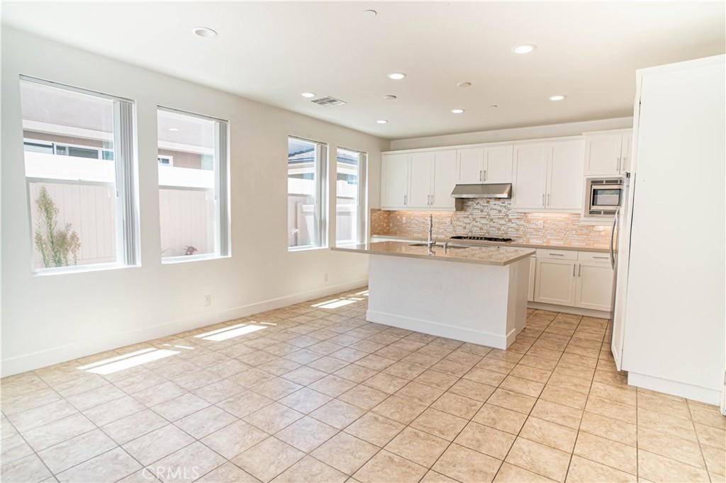 1221 Viejo Hills Drive