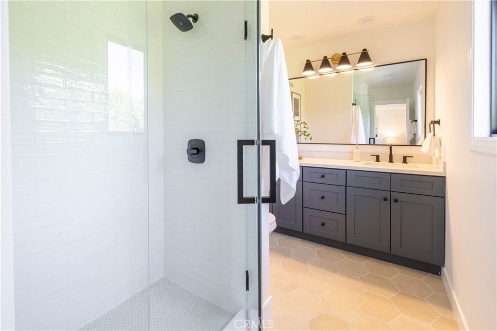 2919 E Athens Avenue