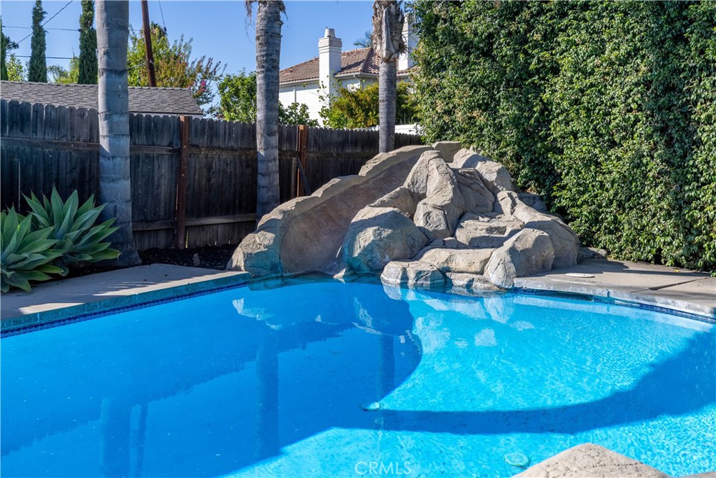 2919 E Athens Avenue