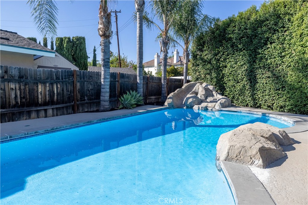 2919 E Athens Avenue