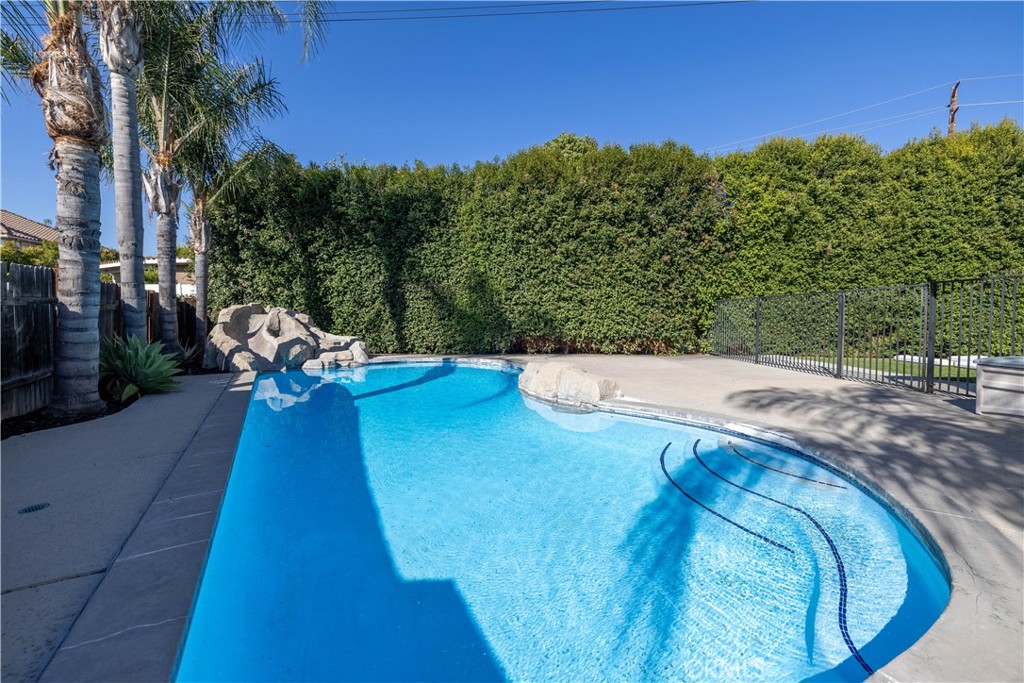 2919 E Athens Avenue