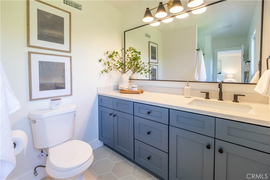 2919 E Athens Avenue