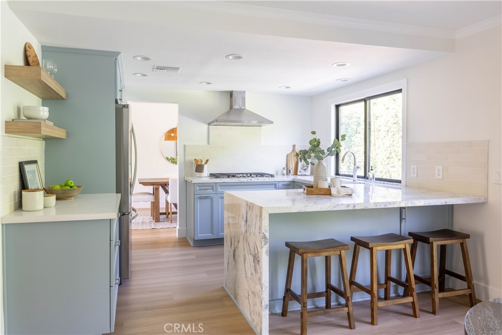 2919 E Athens Avenue