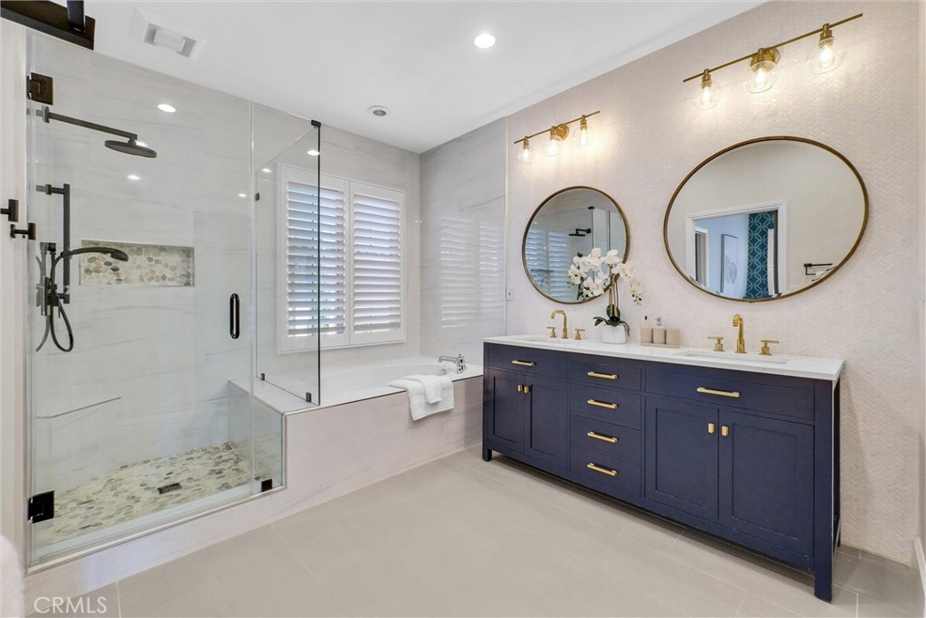 61 Acorn Glen