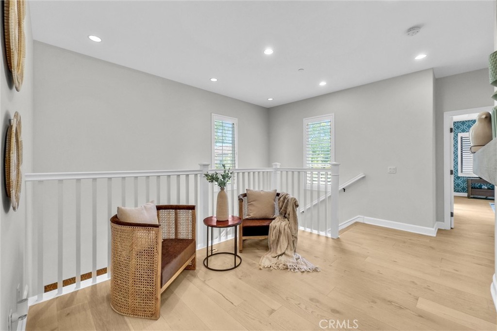 61 Acorn Glen