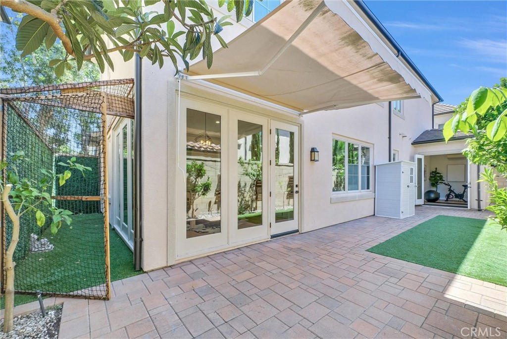 61 Acorn Glen