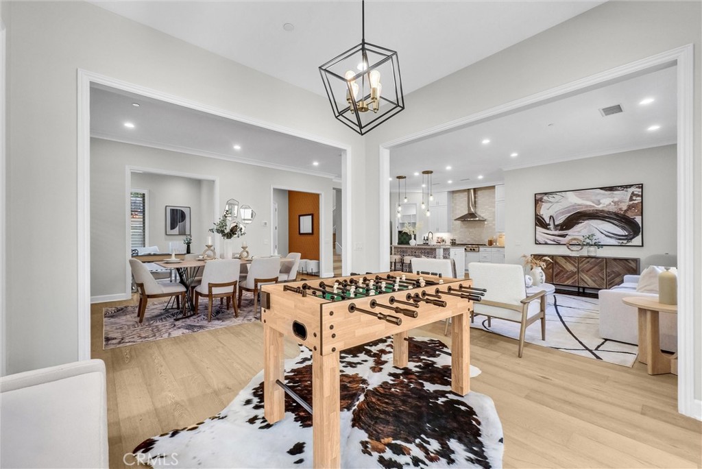 61 Acorn Glen