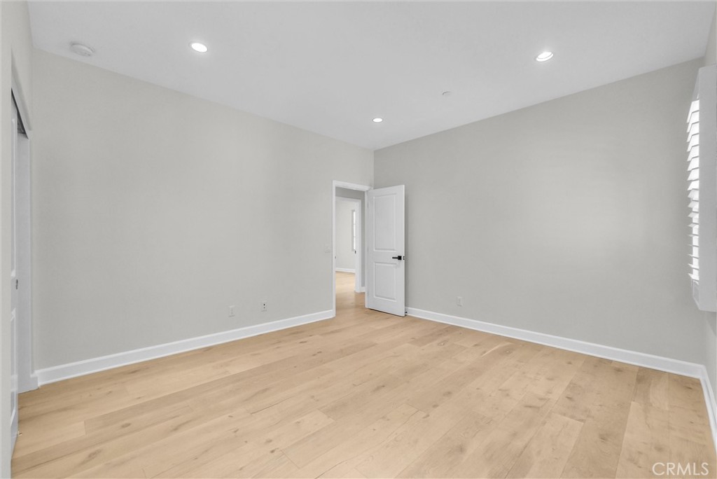 61 Acorn Glen