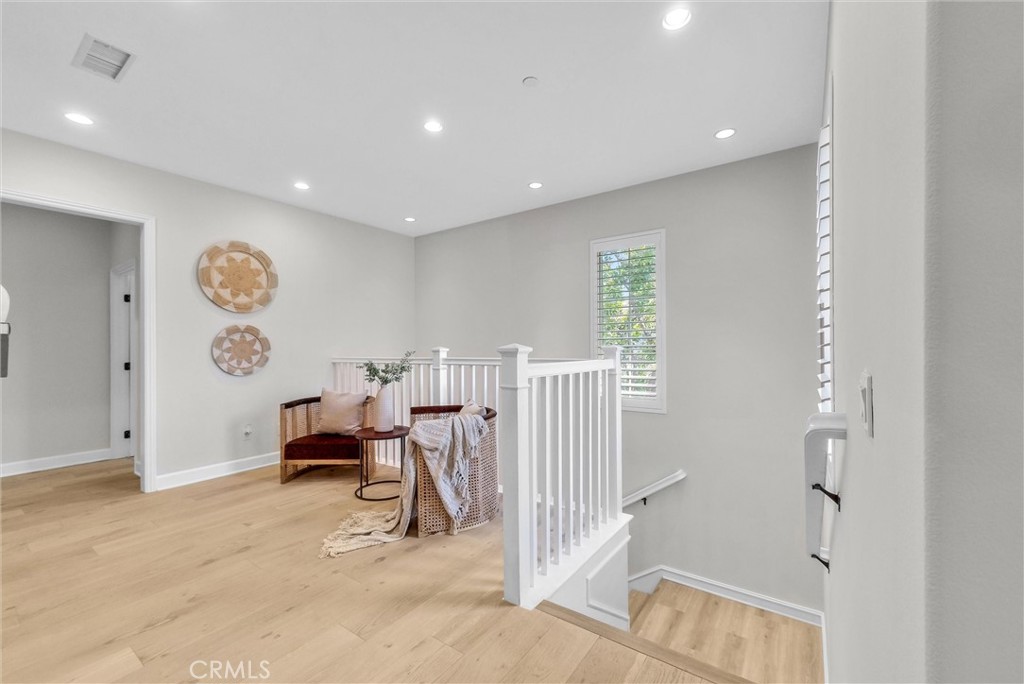 61 Acorn Glen