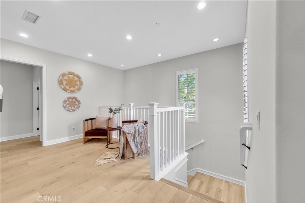 61 Acorn Glen