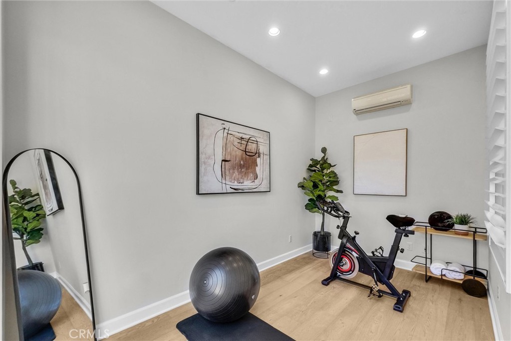 61 Acorn Glen