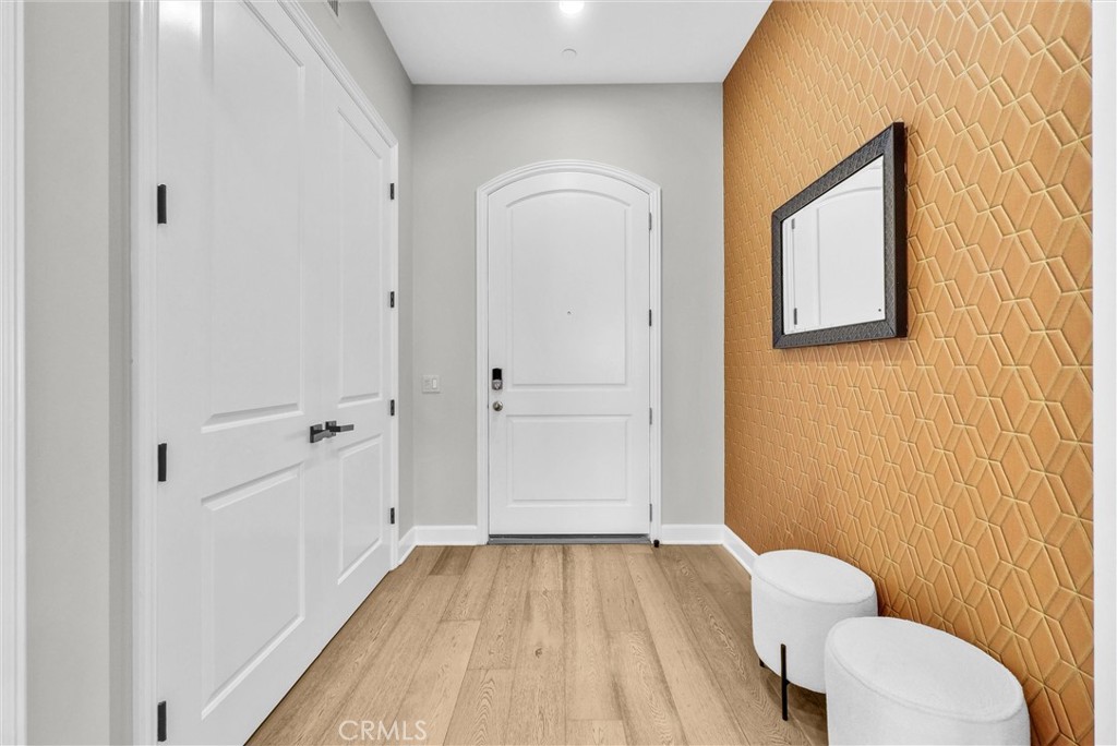 61 Acorn Glen