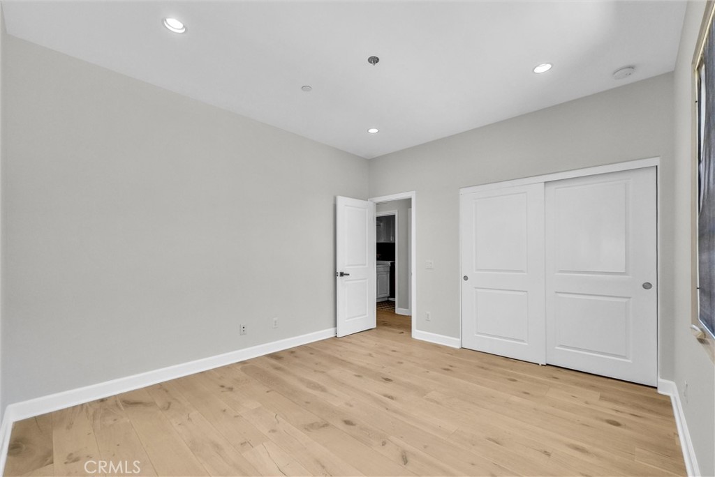 61 Acorn Glen