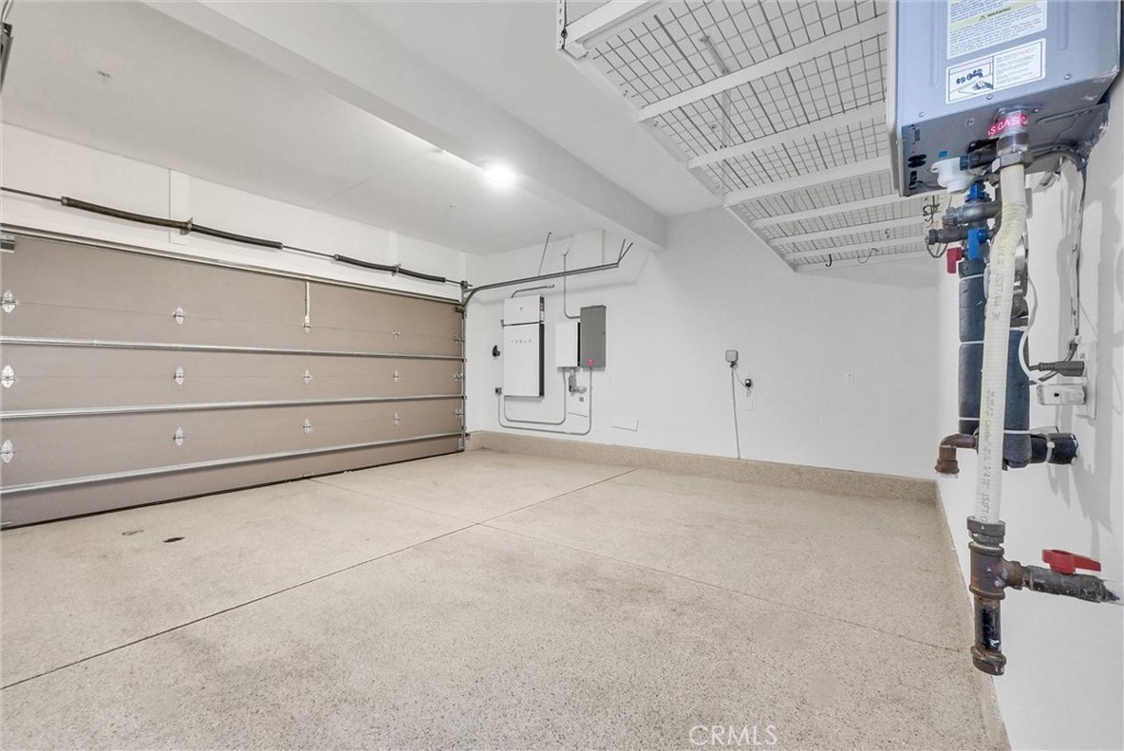 61 Acorn Glen