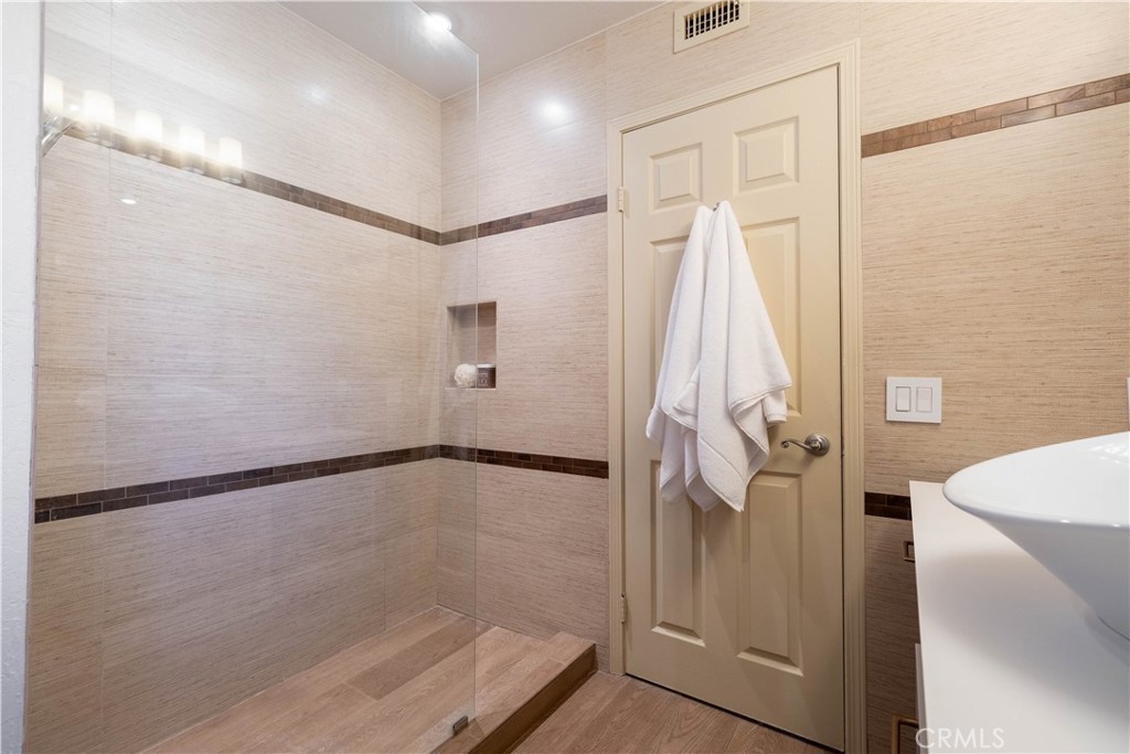 5710 Via Del Potrero