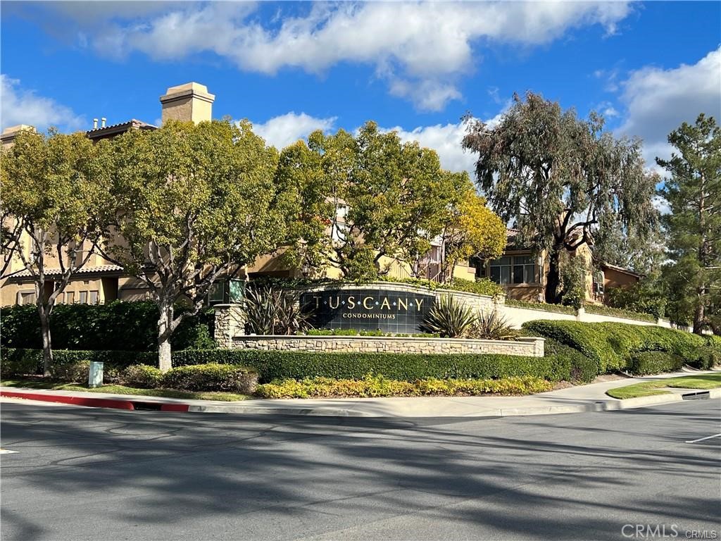 19431 Rue De Valore 49A