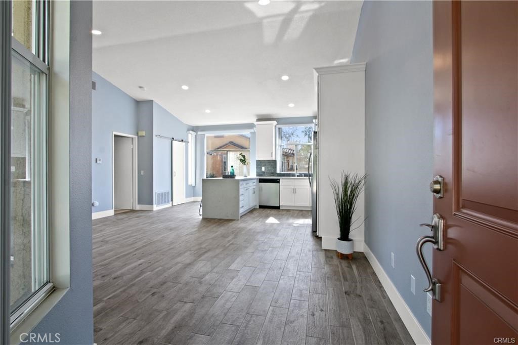 19431 Rue De Valore 49A