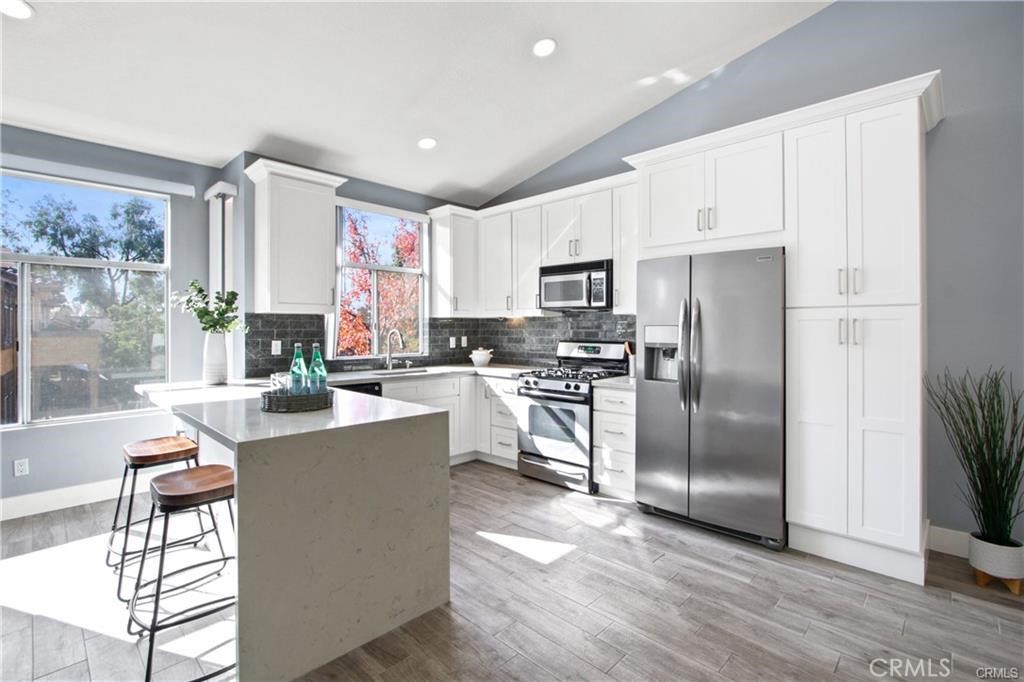 19431 Rue De Valore 49A