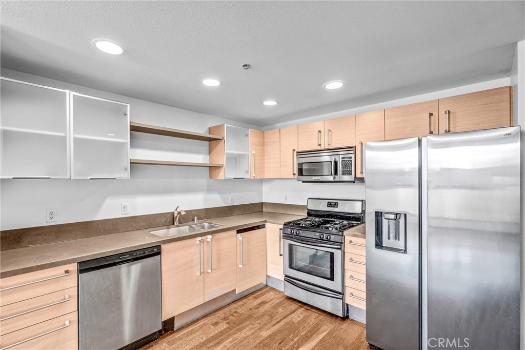 1234 Wilshire Boulevard 207