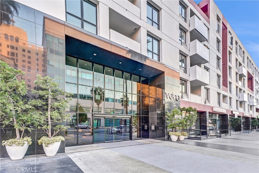 1234 Wilshire Boulevard 207