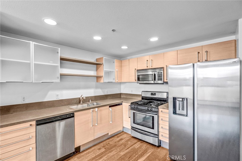 1234 Wilshire Boulevard 207