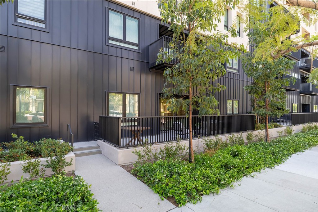 1107 Rivington