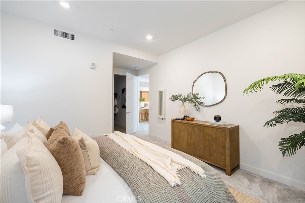 1107 Rivington