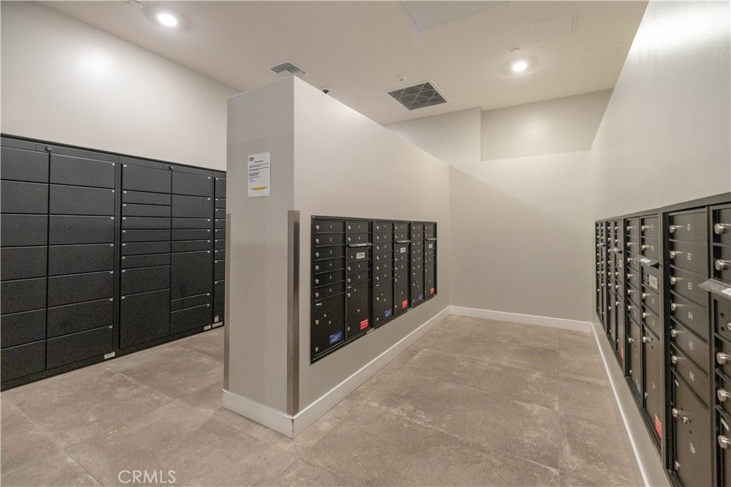 1107 Rivington