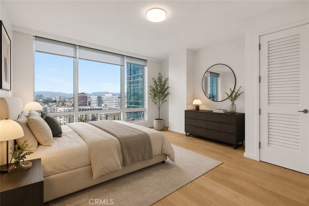 877 Francisco Street 1818