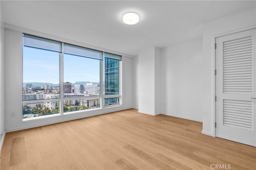 877 Francisco Street 1818