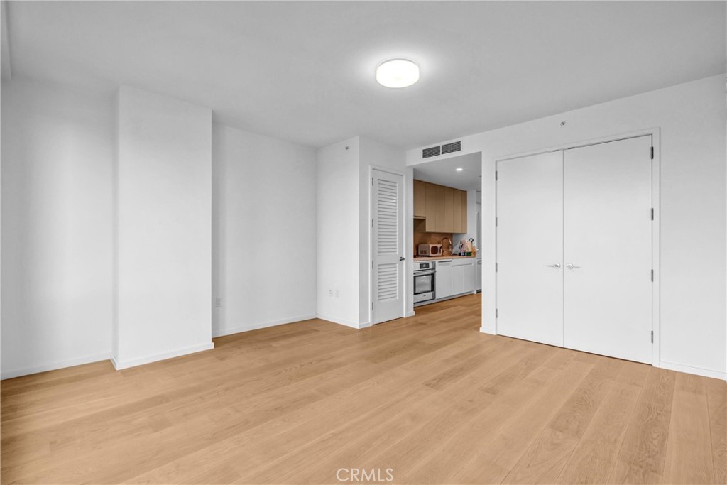 877 Francisco Street 1818
