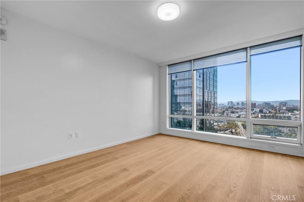 877 Francisco Street 1818