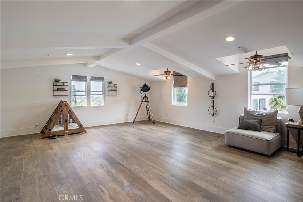 18806 Winnwood