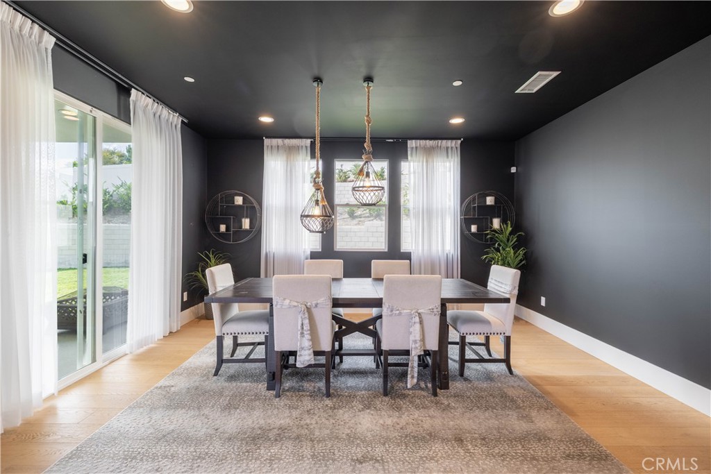 18806 Winnwood