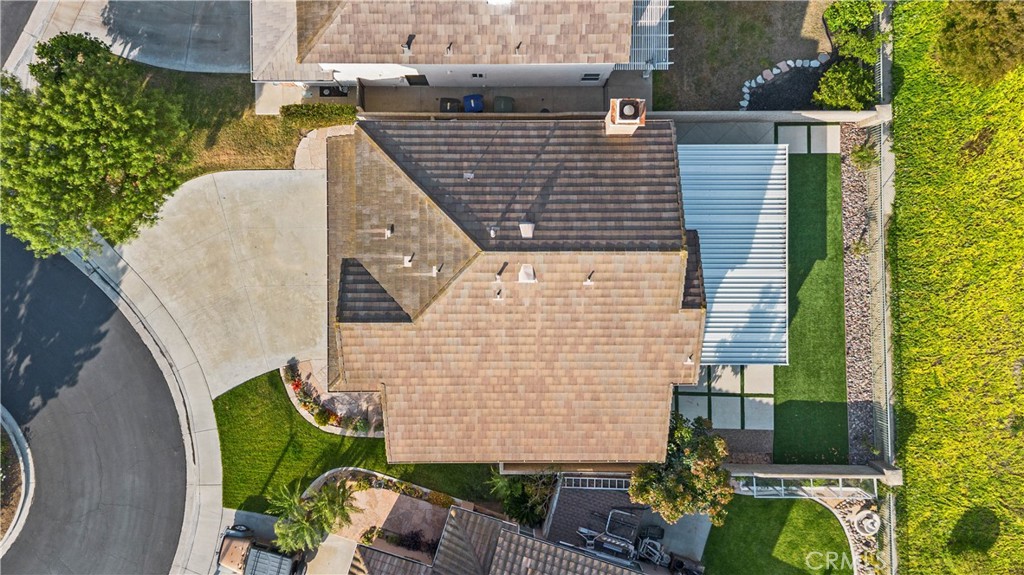 2688 N Bentley