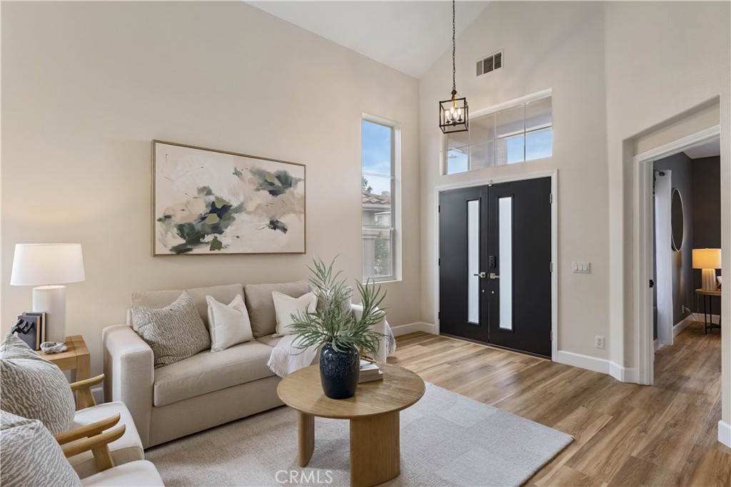 2688 N Bentley