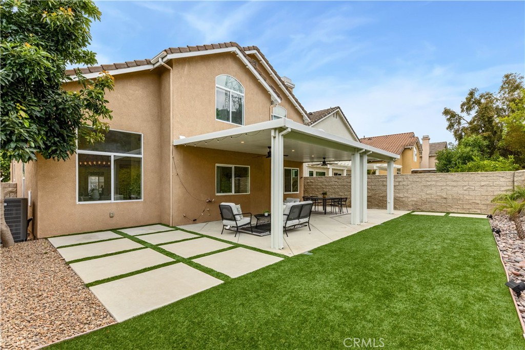 2688 N Bentley