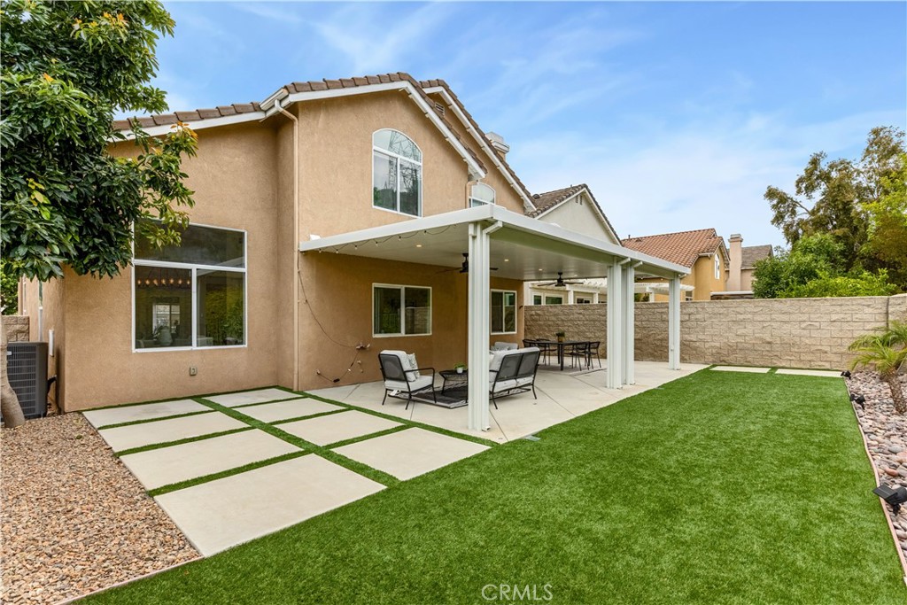2688 N Bentley