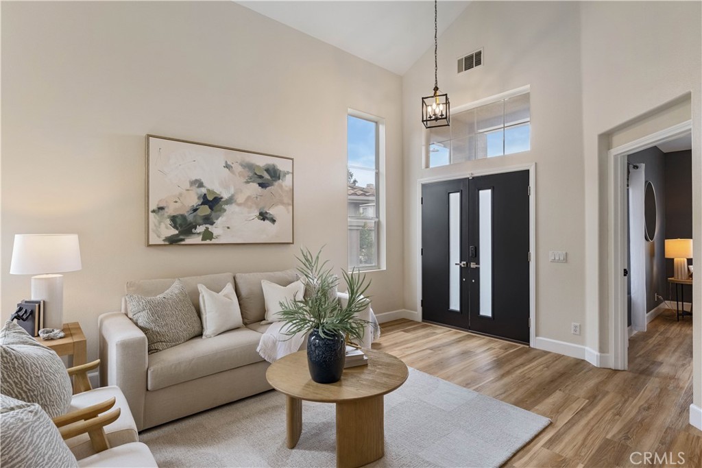 2688 N Bentley