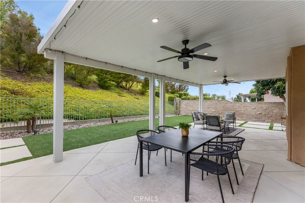 2688 N Bentley