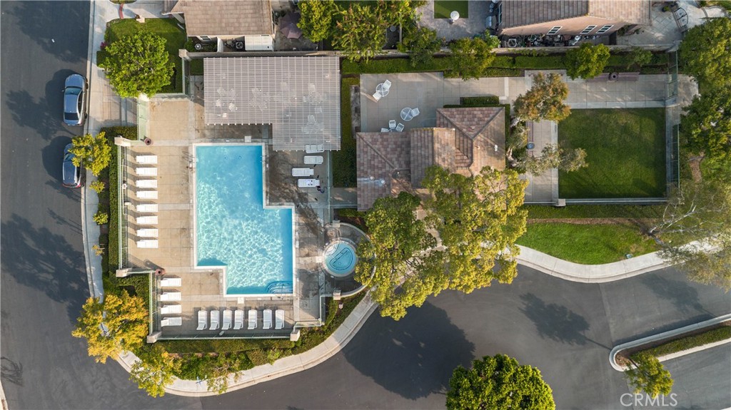2688 N Bentley