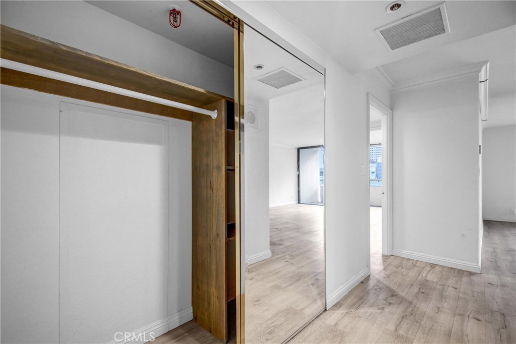 600 W 9th 1103