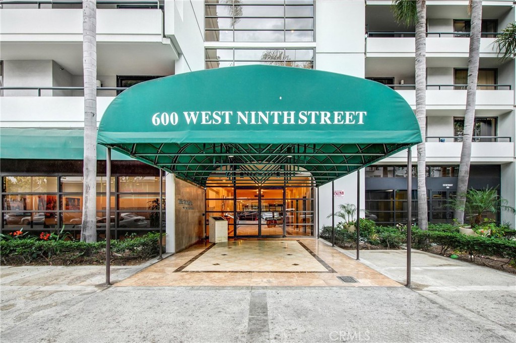 600 W 9th 1103