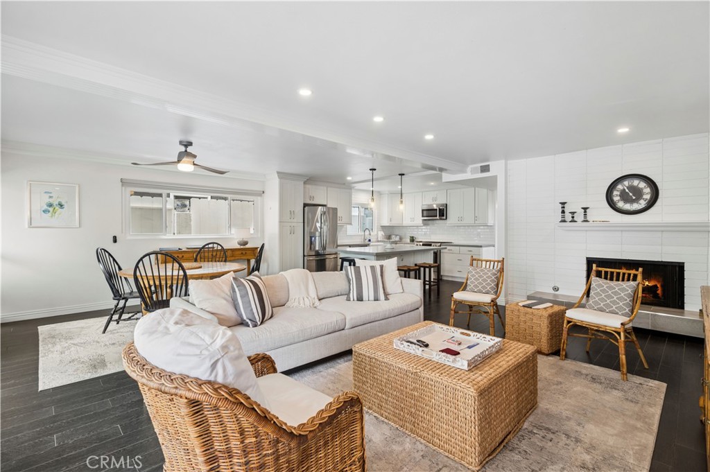 618 Acacia