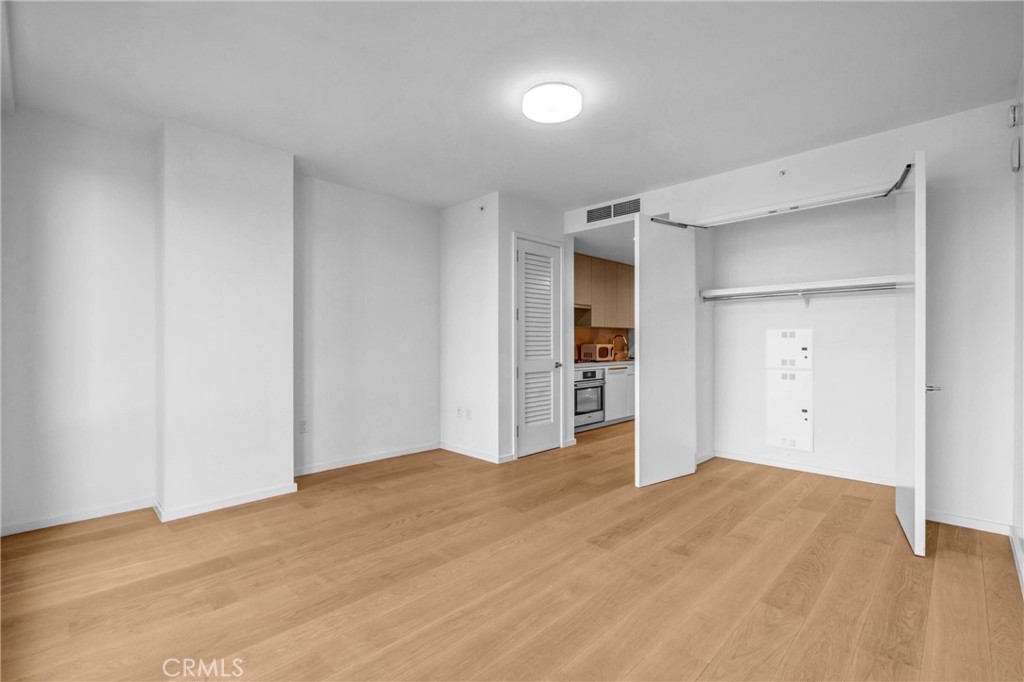 877 Francisco Street 1818