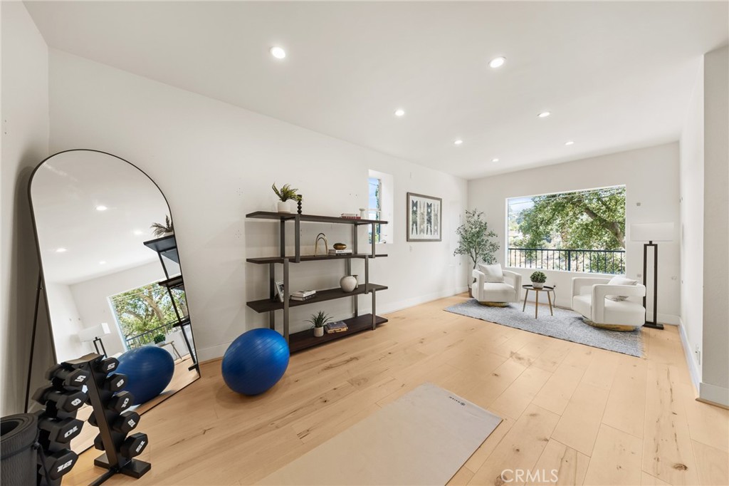 2927 Park Center