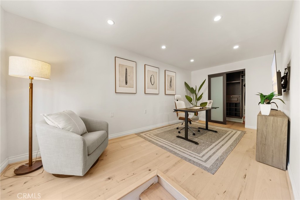 2927 Park Center